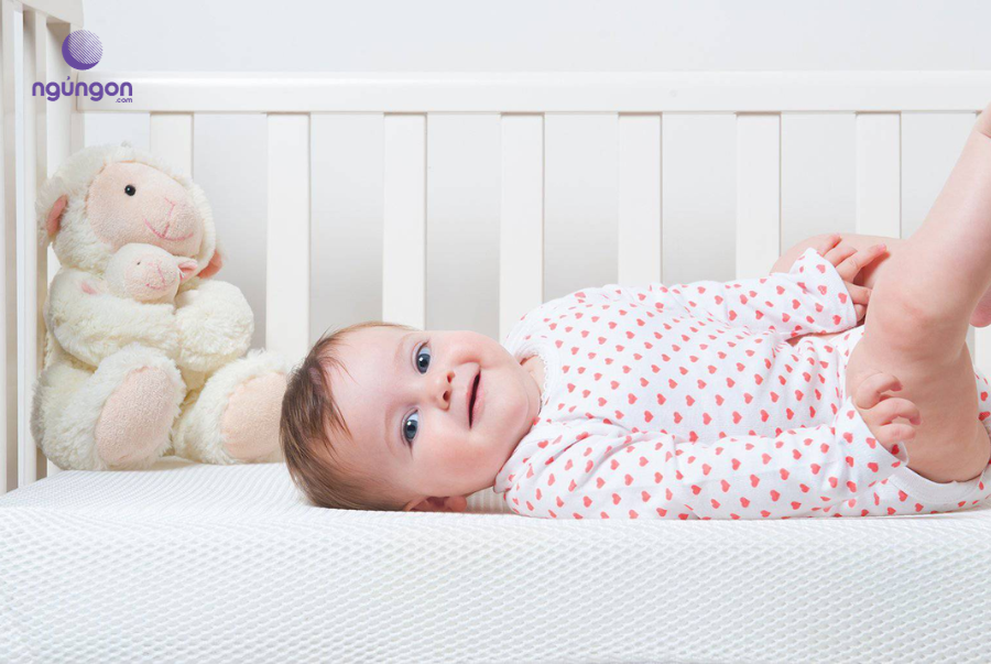 Những điều cần biết khi lựa chọn đệm cũi cho bé