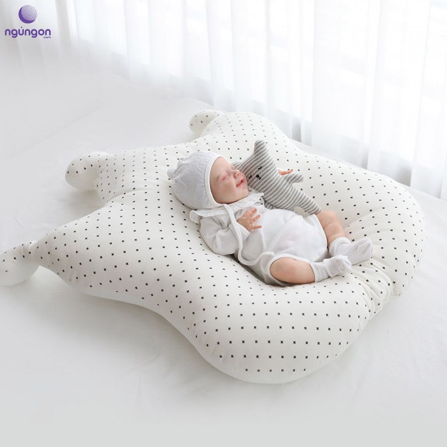 Tips chọn gối chống trào ngược cho trẻ sơ sinh dành cho cha mẹ